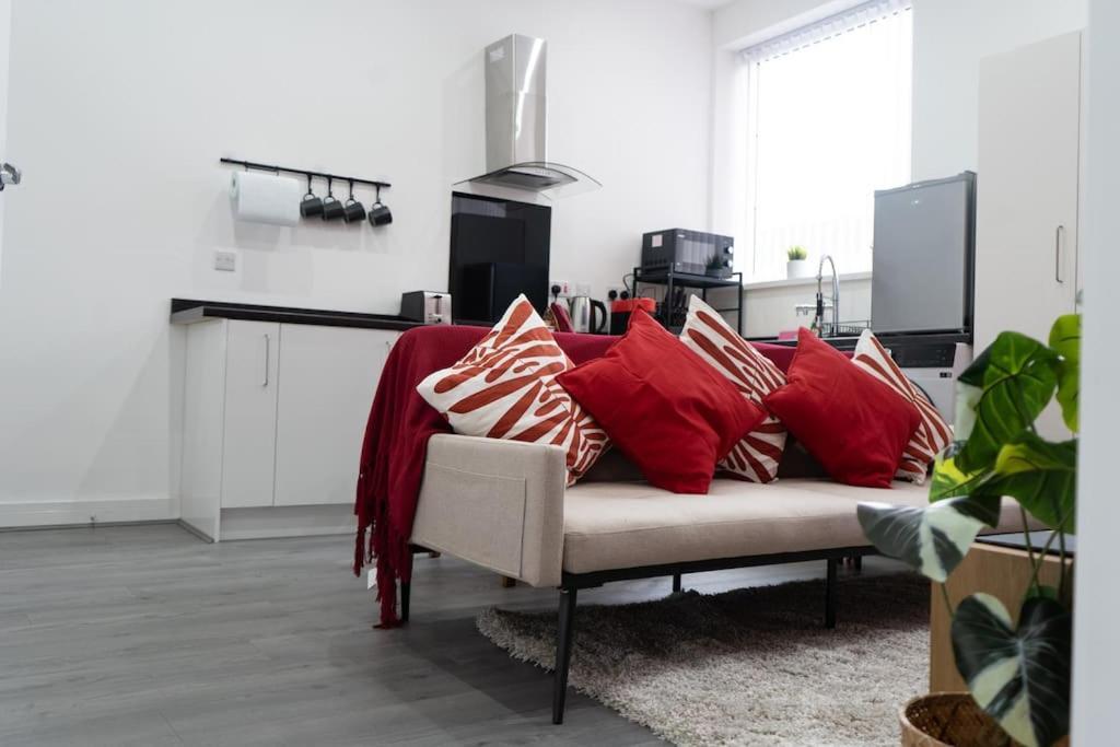 Stylish 1 Bed Apartment In Newly Refurbished Building W/ Parking & Wi-Fi Birmingham Zewnętrze zdjęcie